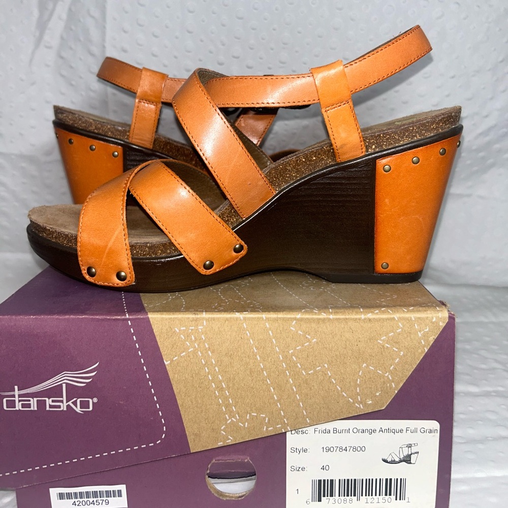 Danilo Frida Wedge